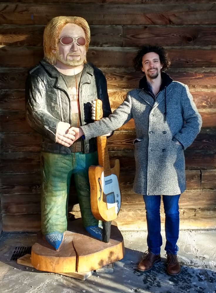 Elliot Mason meeting Daryl Hall